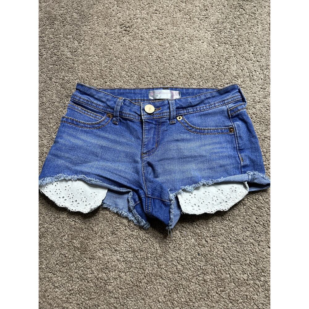 Women’s Size 1 NOBO No Boundaries Floral Lace Jean Shorts